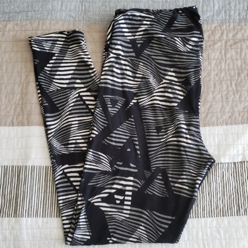LulaRoe TC leggings